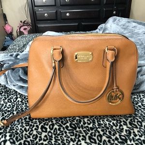 Michael kors purse